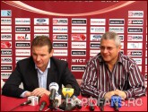 <<->> APASA pentru FOTO la dimensiunea mare <<->> <<->> 2007.10.06 Conferinta Rapid (09)